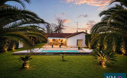 House in Lahonce, Nouvelle-Aquitaine, France 1