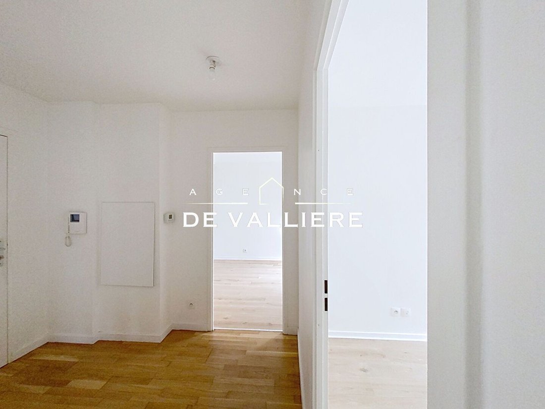 Apartment in Puteaux, Ile-de-France, France 4 - 17565878