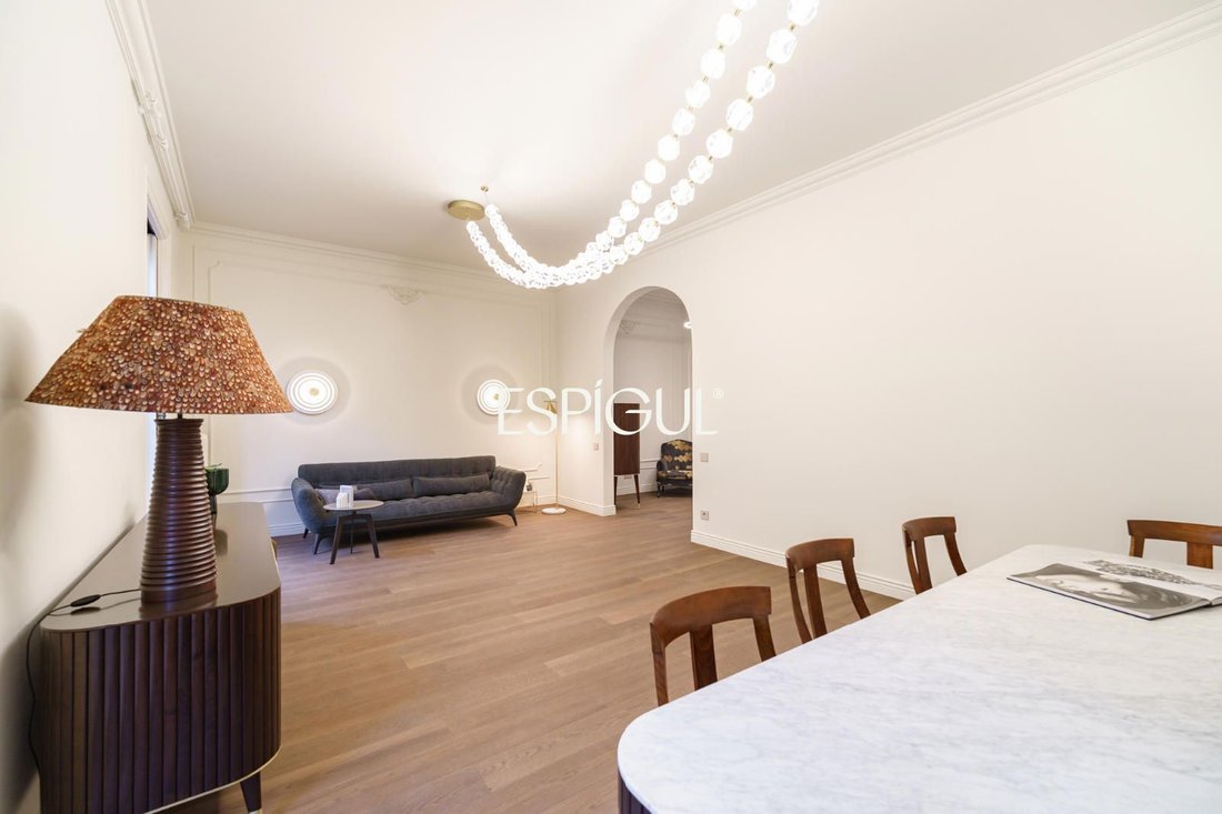 Appartamento a Eixample, Barcellona, Spagna 5 - 17932746