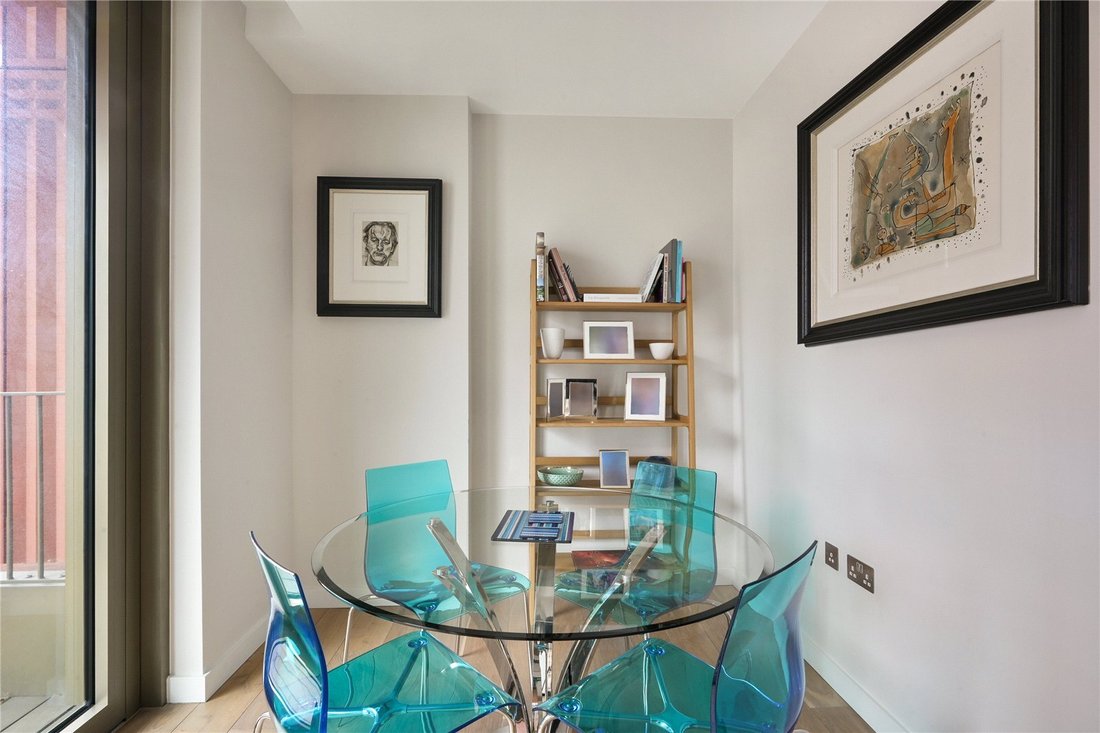 Apartment in Camden Town, Camden, England 3 - 17928269