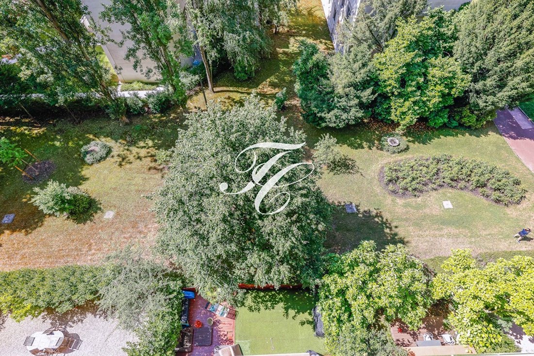 Apartment in Saint-Cloud, Ile-de-France, France 1 - 16066339