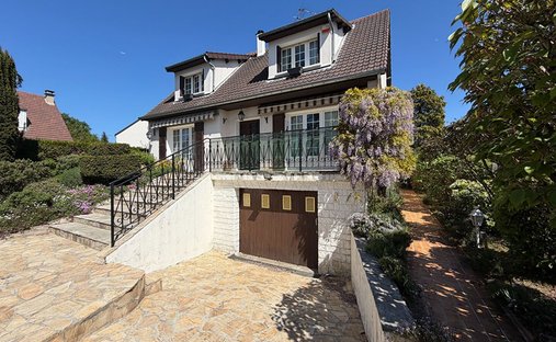 House in Basses Roches, Conflans-Sainte-Honorine, France 1