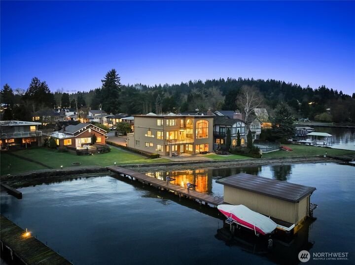House in Lake Forest Park, Washington, United States 4 - 17942175