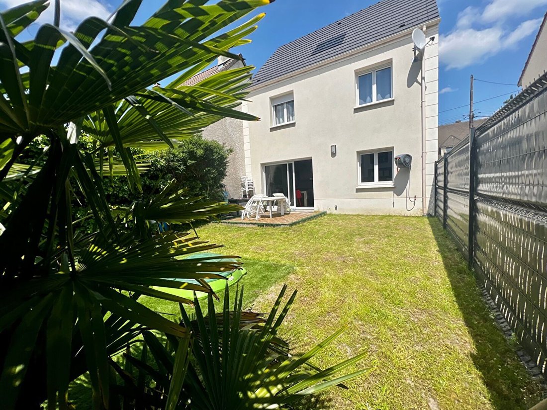 House in L'Union, Sartrouville, France 1 - 16074802