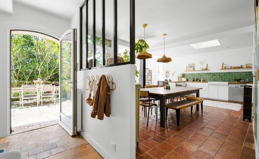 House in Sud, Chambourcy, France 1