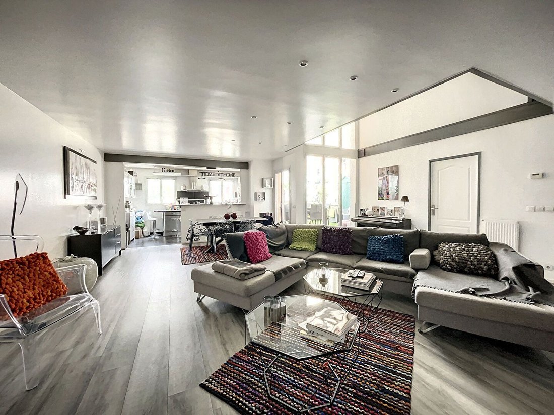 Apartment in Hôtel de Ville, Courbevoie, France 5 - 16103965