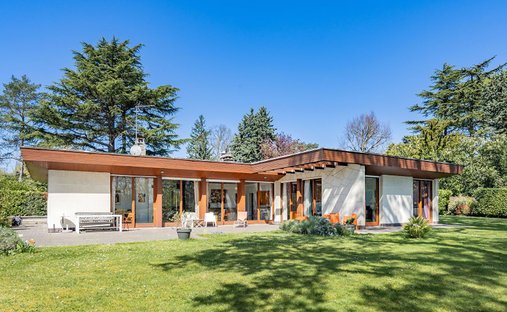 House in Côte Saint Louis, Garches, France 1