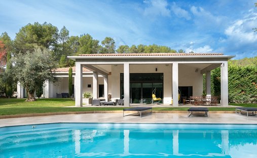 Villa in Nord Est, Auriol, France 1