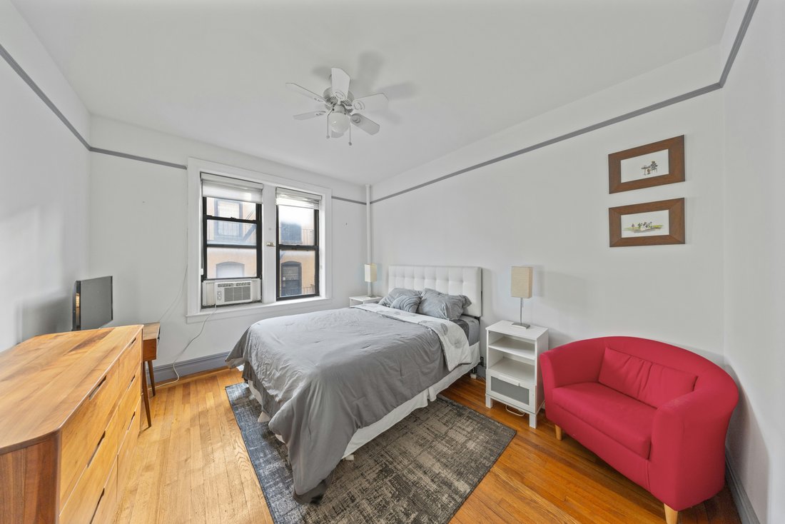 Co Op in New York, New York, United States 5 - 16747040