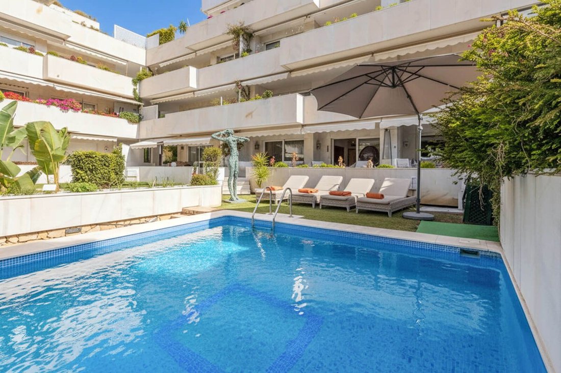 Apartment in Puerto Banus, Marbella, Spain 1 - 17928777