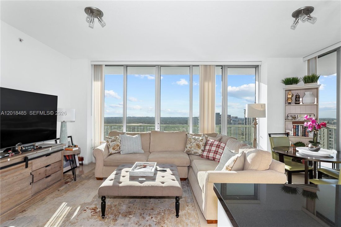 Condo in Miami, Florida, United States 4 - 17930066