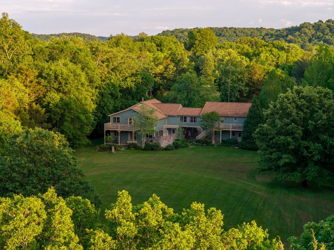 House in White Bluff, Tennessee, United States 1 - 17934581