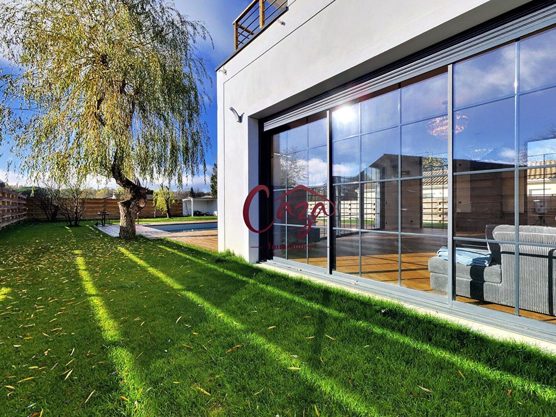 House in La Plaine, Saint-Loubes, France 1 - 16678043