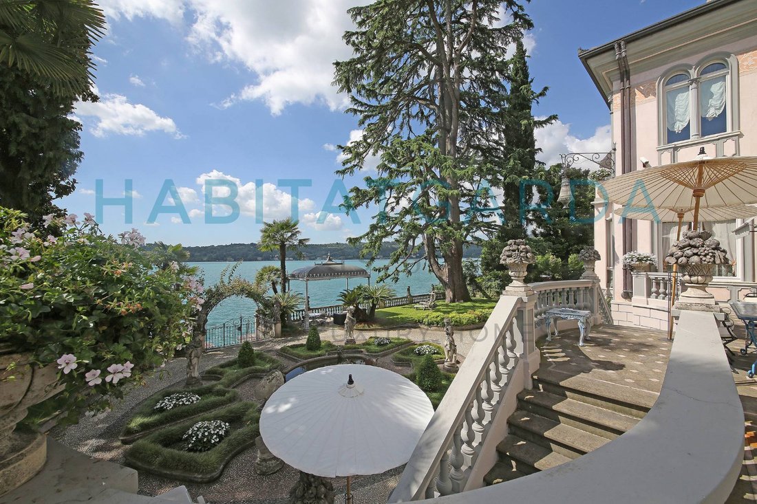 Villa in Salo, Lombardy, Italy 3 - 17936148