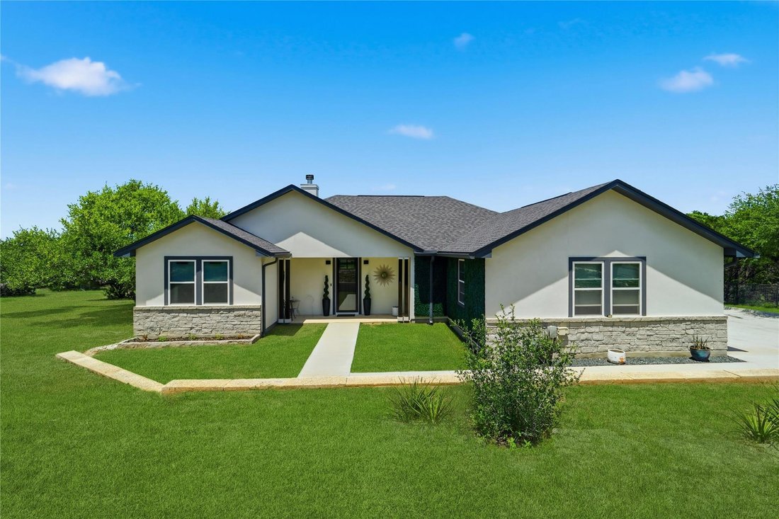 House in Canyon Lake, Texas, United States 2 - 17929099