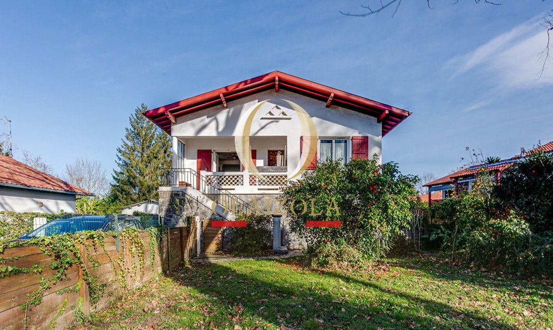Maison à Cambo-les-Bains, Nouvelle-Aquitaine, France 1 - 16863056