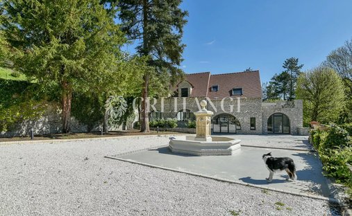 House in Montchauvet, Ile-de-France, France 1