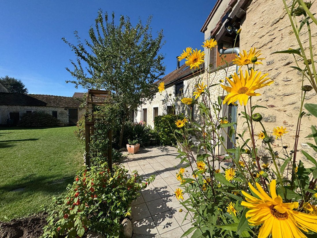 House in Gambais, Ile-de-France, France 1 - 16283167