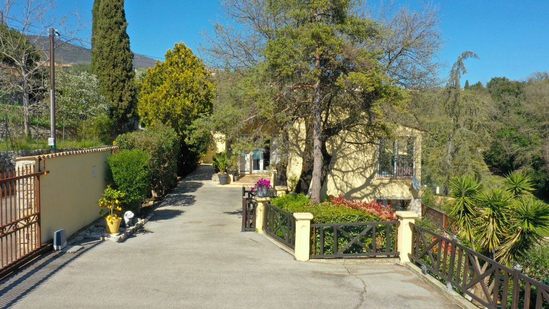 House in Grasse, Provence-Alpes-Côte d'Azur, France 4 - 17641241