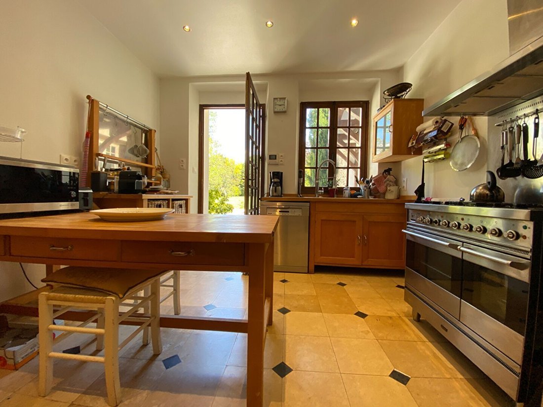 Villa in Galluis, Ile-de-France, France 5 - 16074478