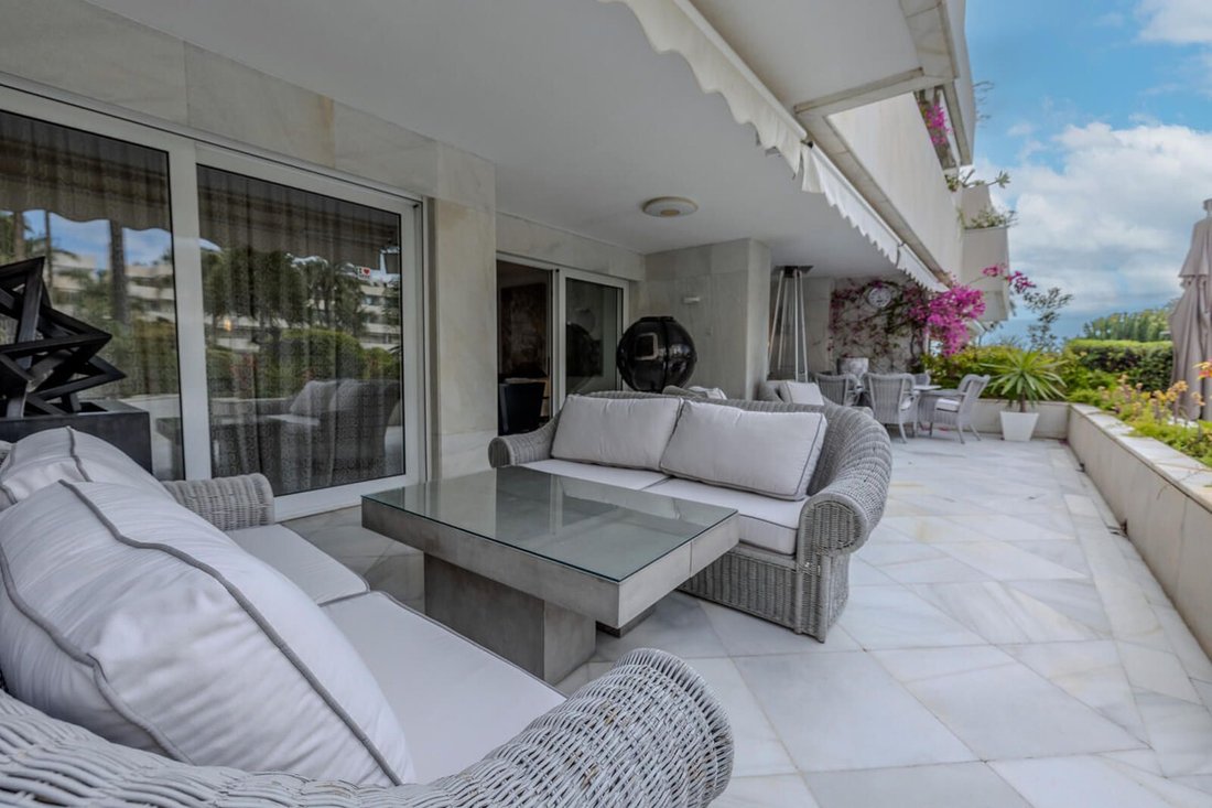 Apartment in Puerto Banus, Marbella, Spain 2 - 17928777