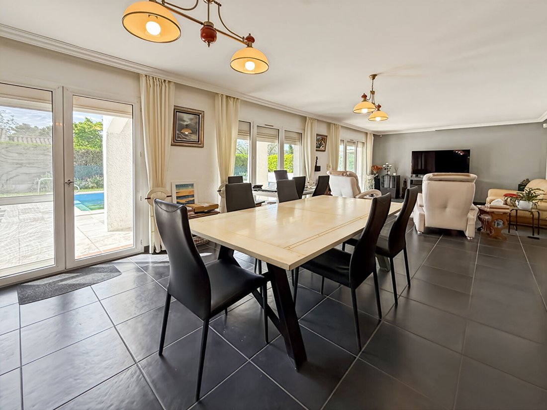Villa in Eygalières, Provence-Alpes-Côte d'Azur, France 4 - 17930988