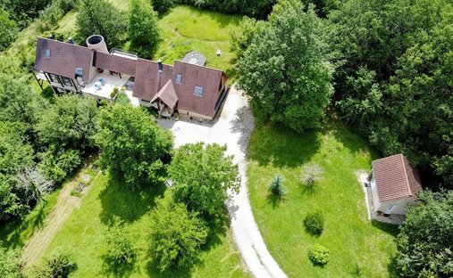 Villa in Rouffignac-Saint-Cernin-de-Reilhac, Nouvelle-Aquitaine, Frankreich 1