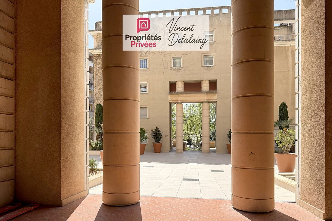 Apartment in Mazarin-Opéra-Bellegarde-Mairie, Aix-en-Provence, France 1 - 17935264