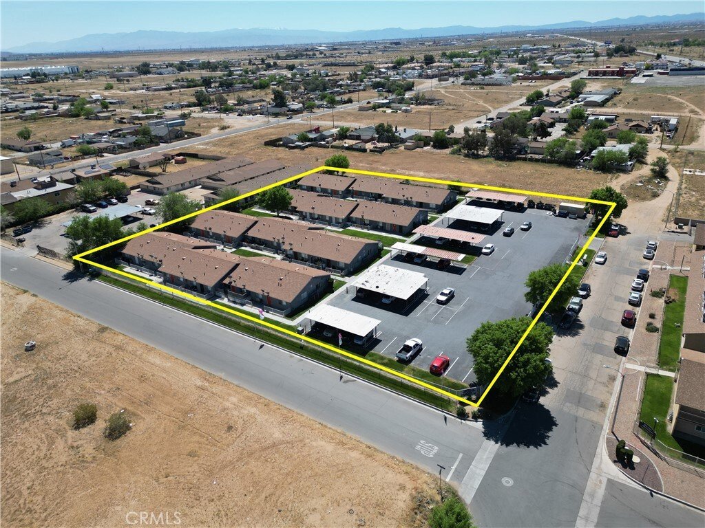 Apartment in Adelanto, California, United States 1 - 17931209