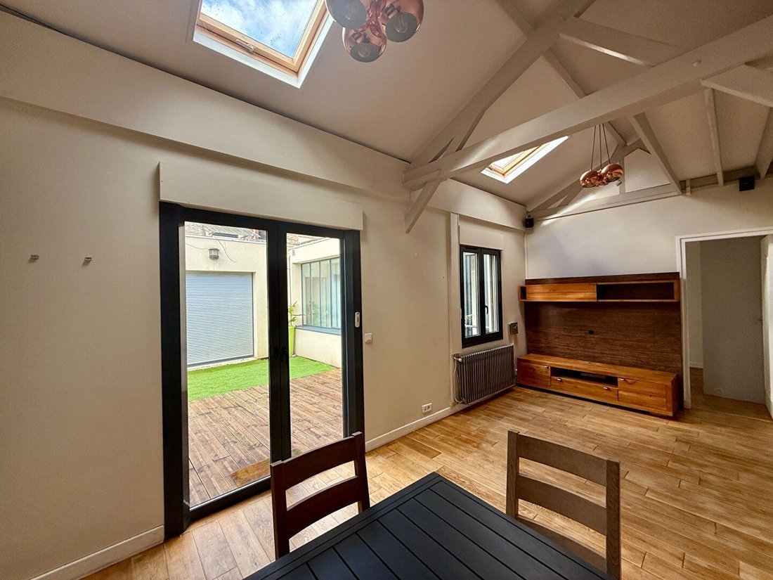 House in Bois-Colombes, Ile-de-France, France 3 - 17094441