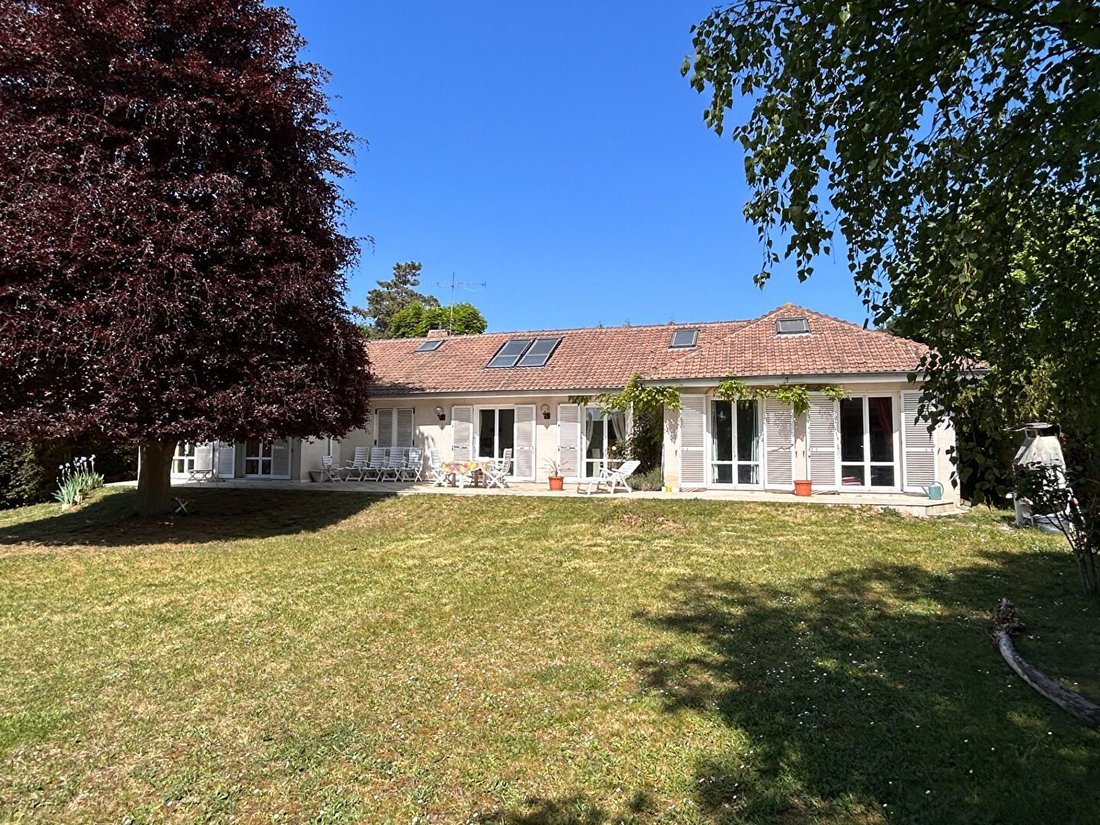House in Ouest, Lamorlaye, France 1 - 16918423