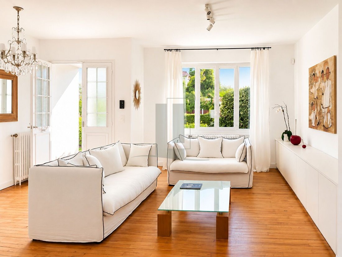 House in Saint Martin-Cité des Fleurs, Biarritz, France 3 - 17873038