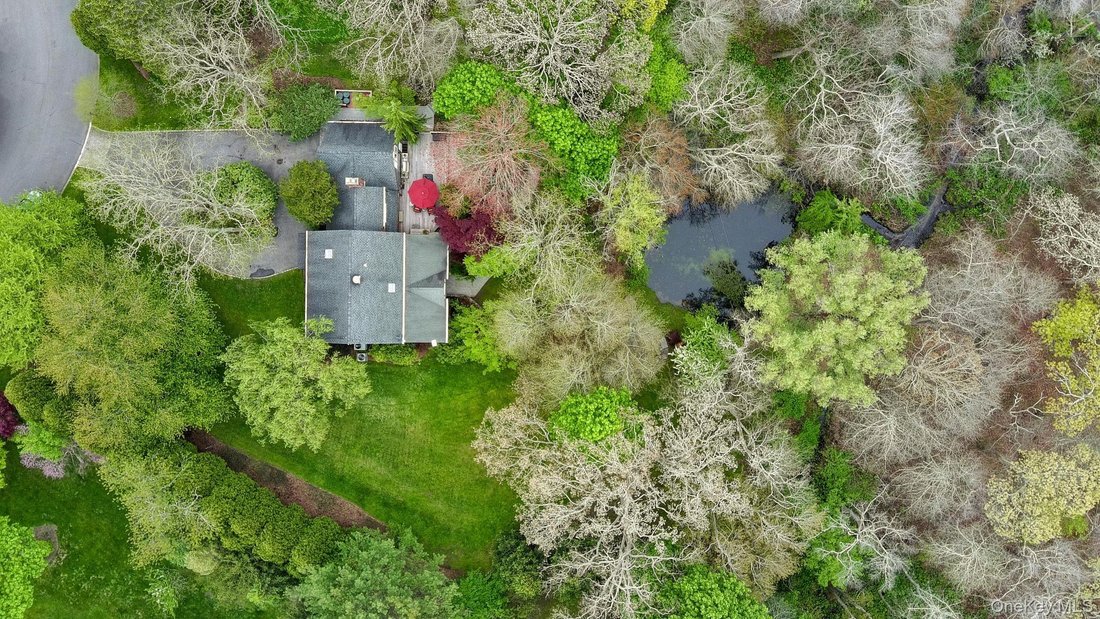 House in Yaphank, New York, United States 3 - 17933617