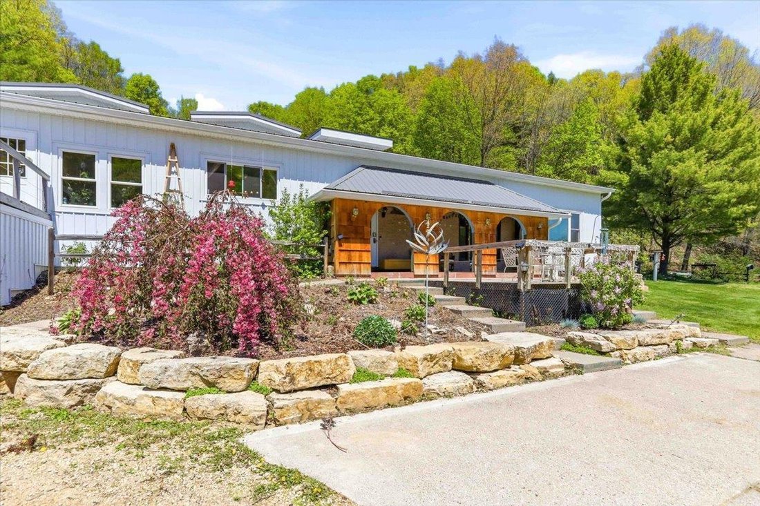 House in Hillsboro, Wisconsin, United States 2 - 17940720