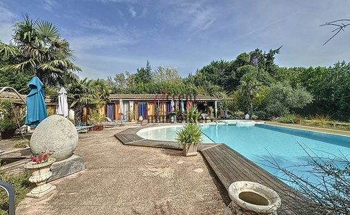 House in Orgon, Provence-Alpes-Côte d'Azur, France 1