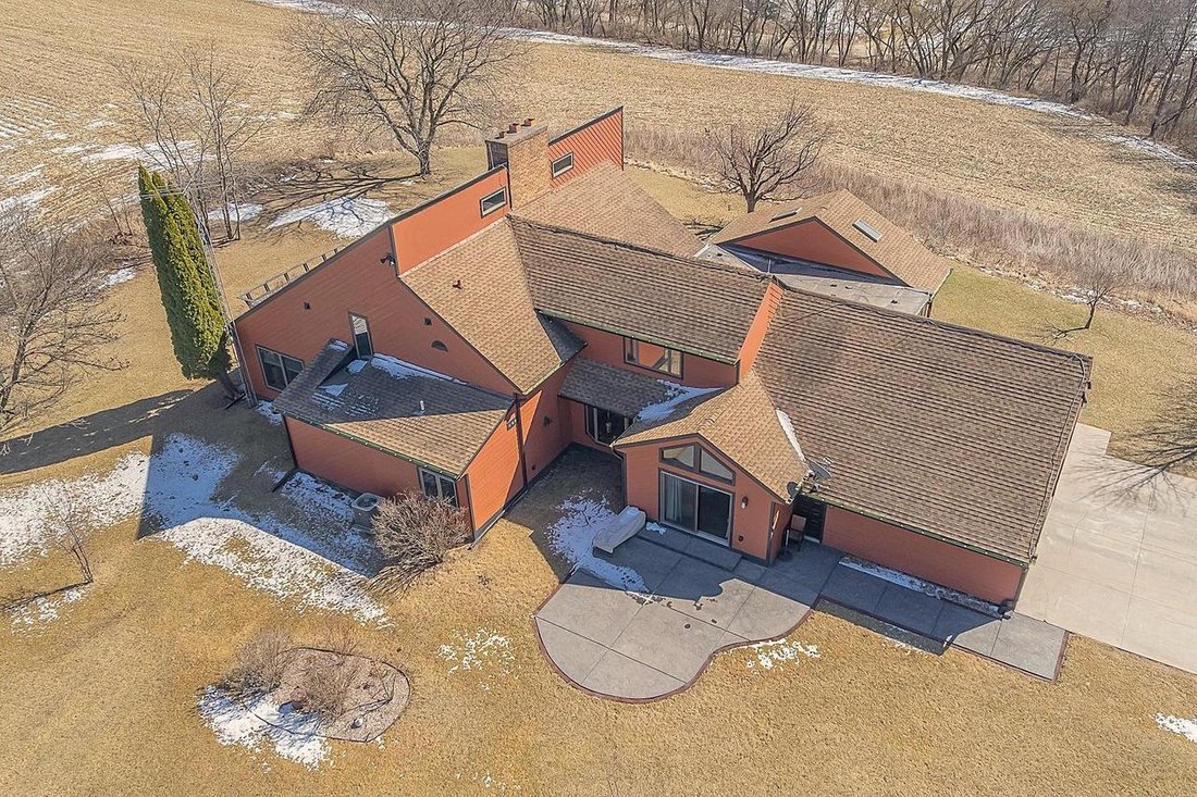 House in Elroy, Wisconsin, United States 4 - 17939354