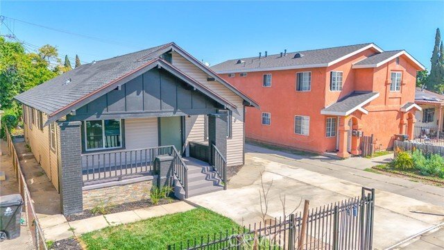 Los Angeles, California, United States 1 - 17932425