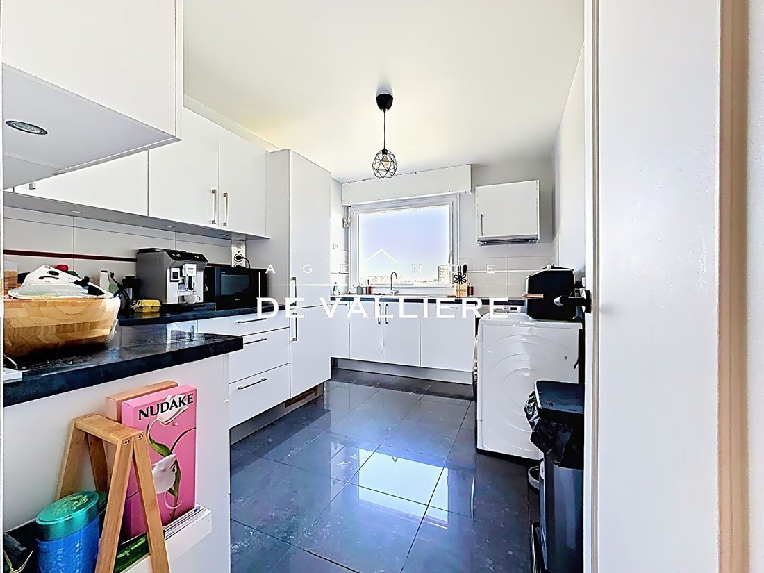 Apartment in Côte Saint Louis, Garches, France 5 - 17844579