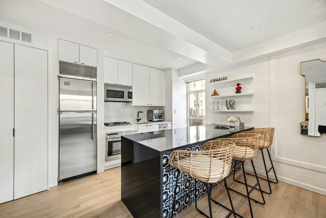 Co Op in New York, New York, United States 3 - 16940097