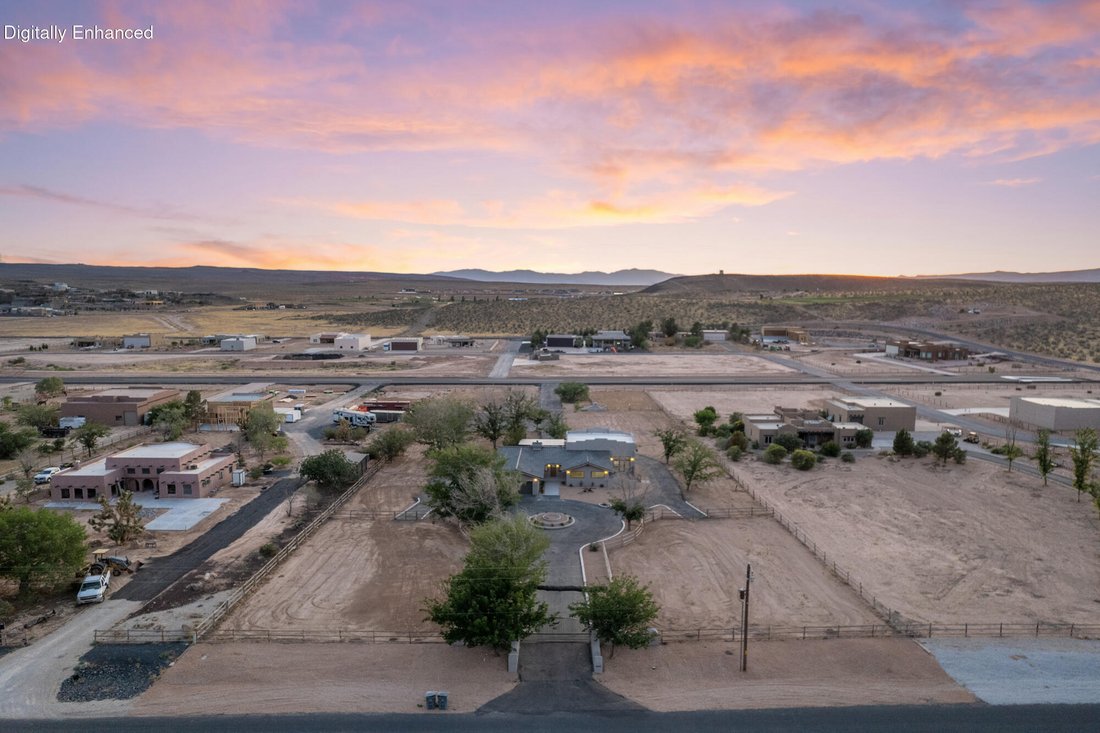 House in Hurricane, Utah, United States 1 - 17928035
