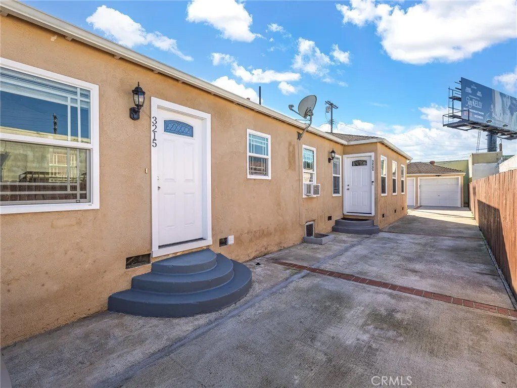Los Angeles, California, United States 3 - 17357041