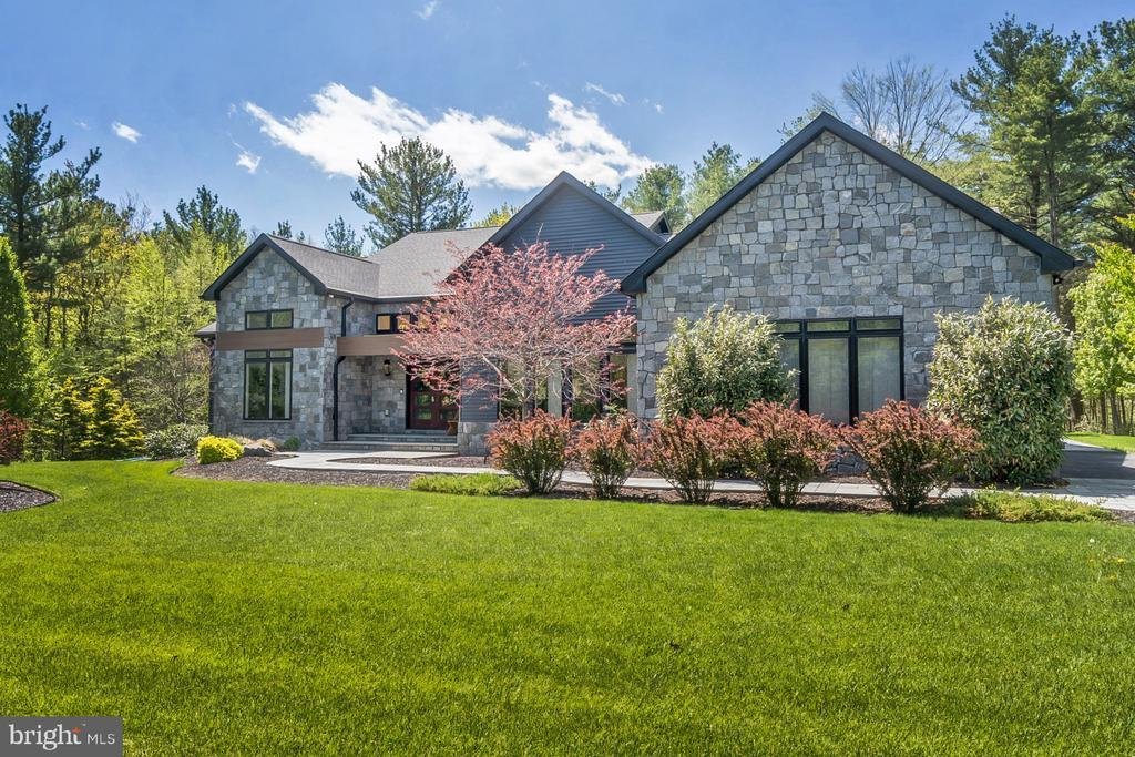 House in Palmerton, Pennsylvania, United States 4 - 17935481