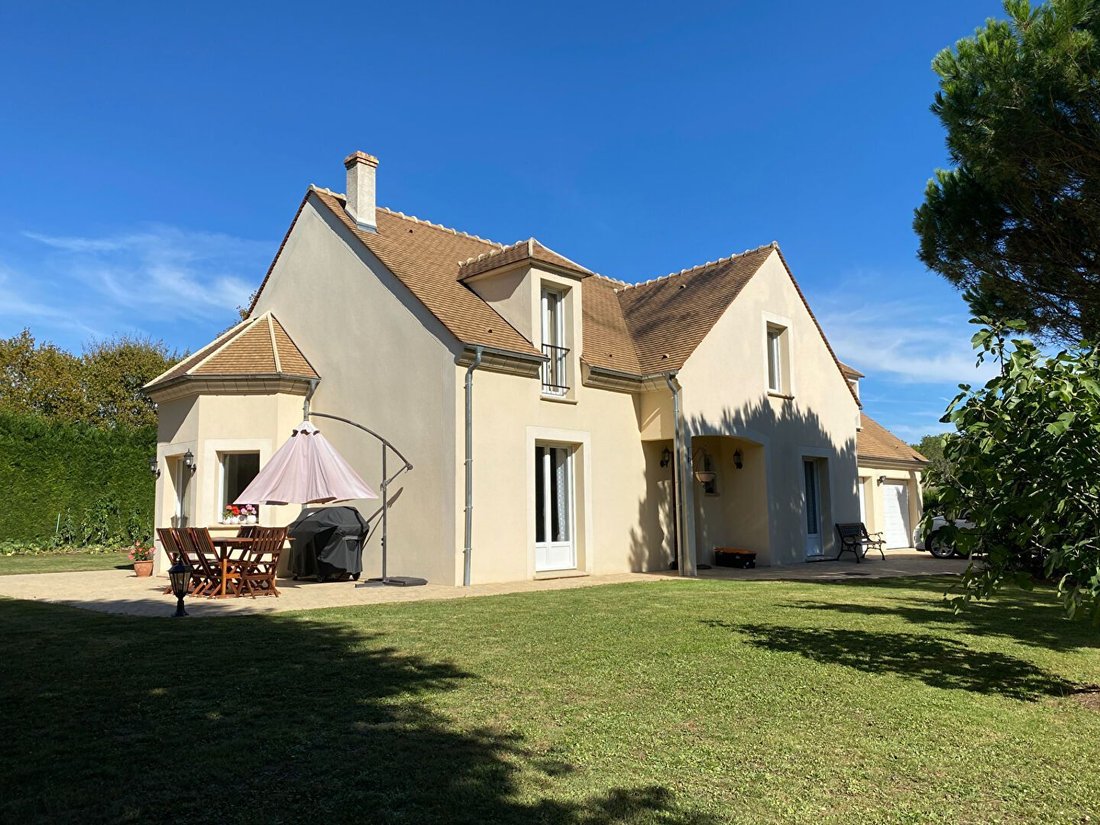 House in Montfort-l'Amaury, Ile-de-France, France 2 - 17262917