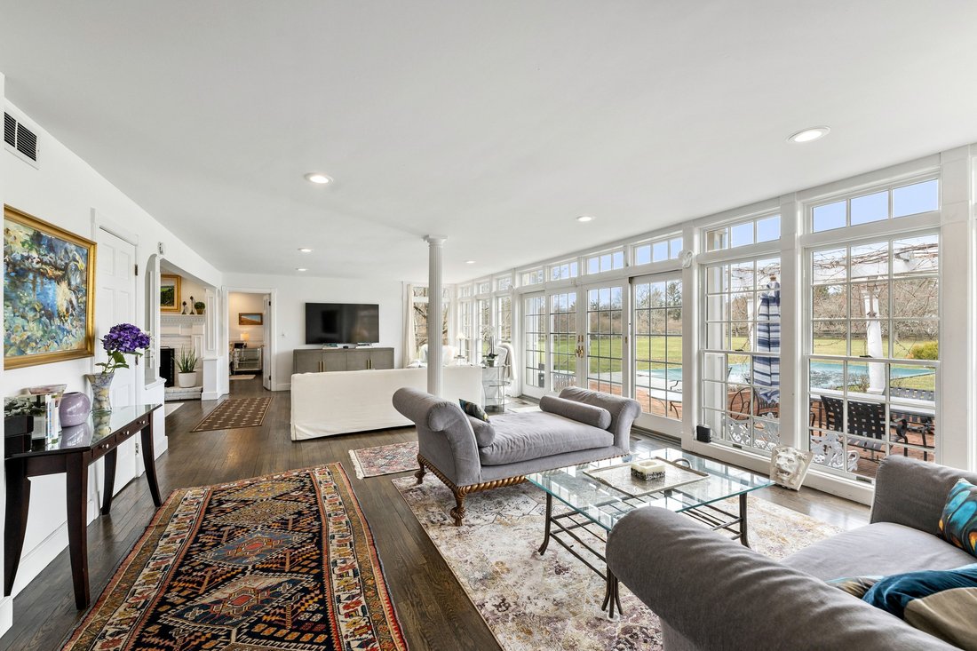Southampton, New York, United States 2 - 17930044