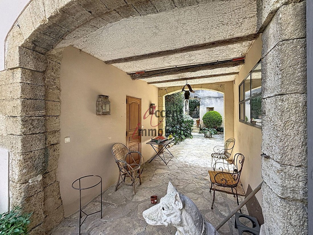 Maison à Robion, Provence-Alpes-Côte d'Azur, France 3 - 17697238