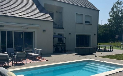 Villa in Precy-sur-Oise, Hauts-de-France, France 1