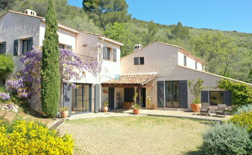 Maison à Grasse, Provence-Alpes-Côte d'Azur, France 1