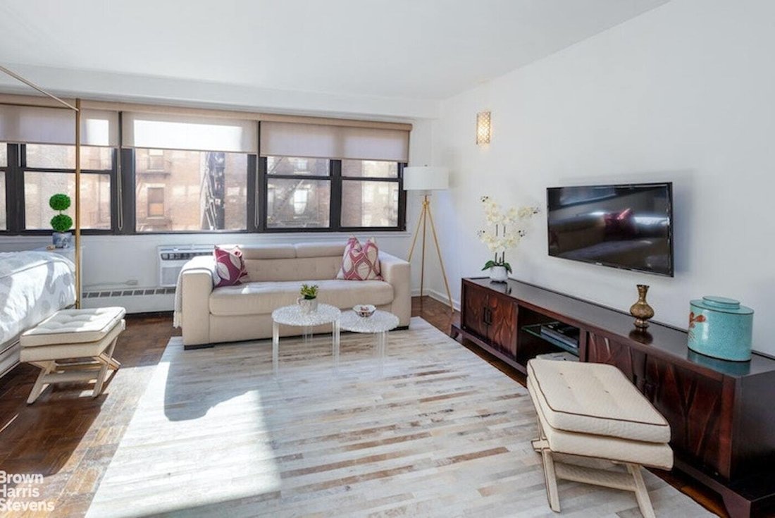 Co Op in New York, New York, United States 1 - 17357003