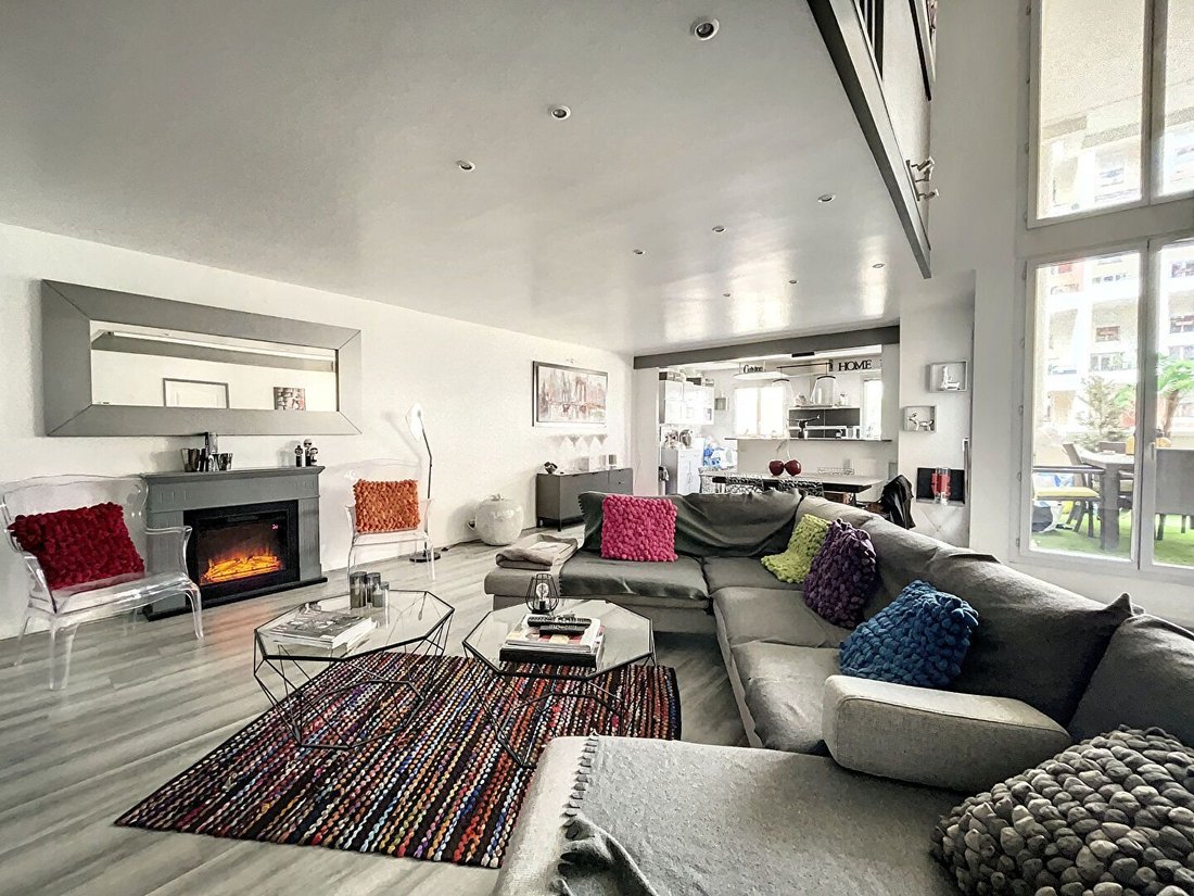 Apartment in Hôtel de Ville, Courbevoie, France 3 - 16103965