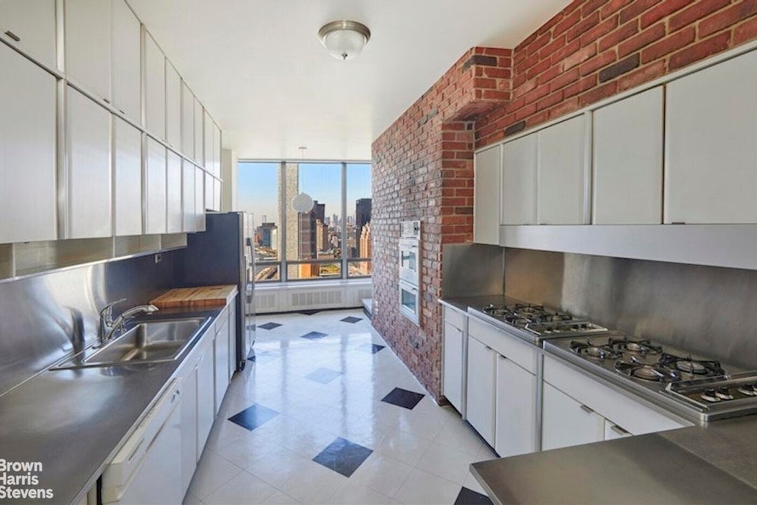 Co Op in New York, New York, United States 5 - 16748050